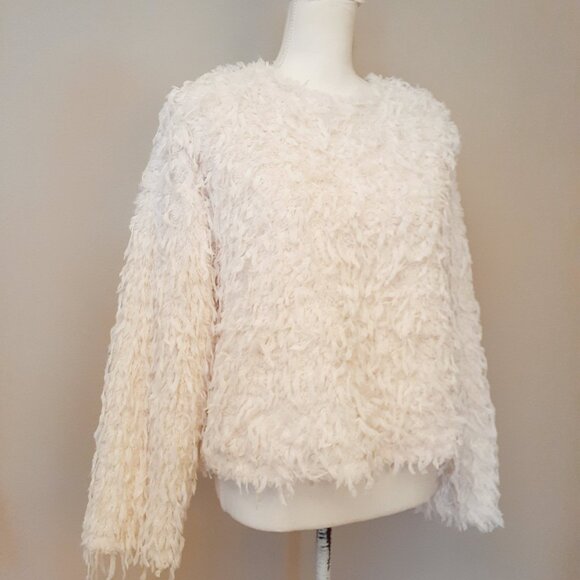 Very J New In Shaggy Sweater NWT - Picture 3 of 14